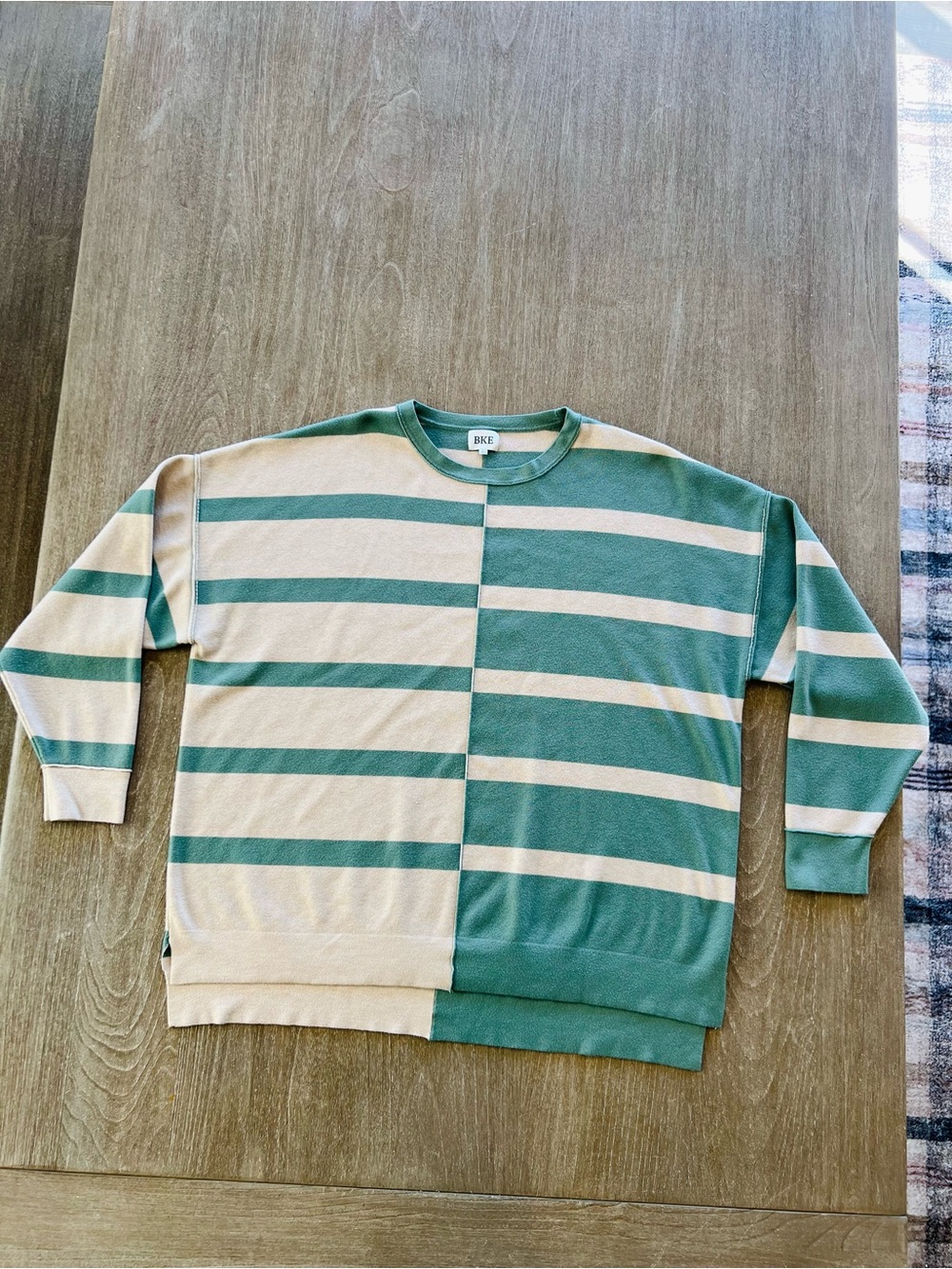 BKE Women’s Green & Cream Striped Crewneck Sweater